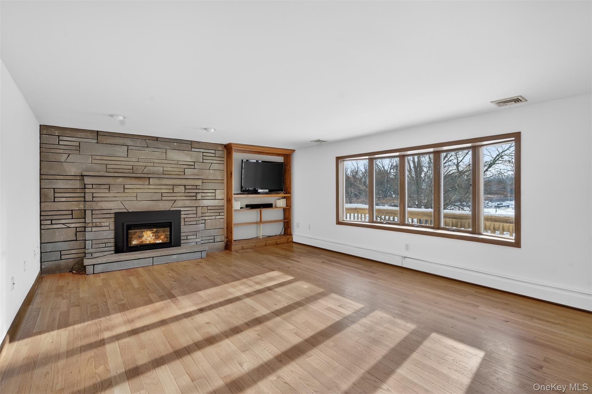 131 Barbarossa Lane, Kingston, NY 12401