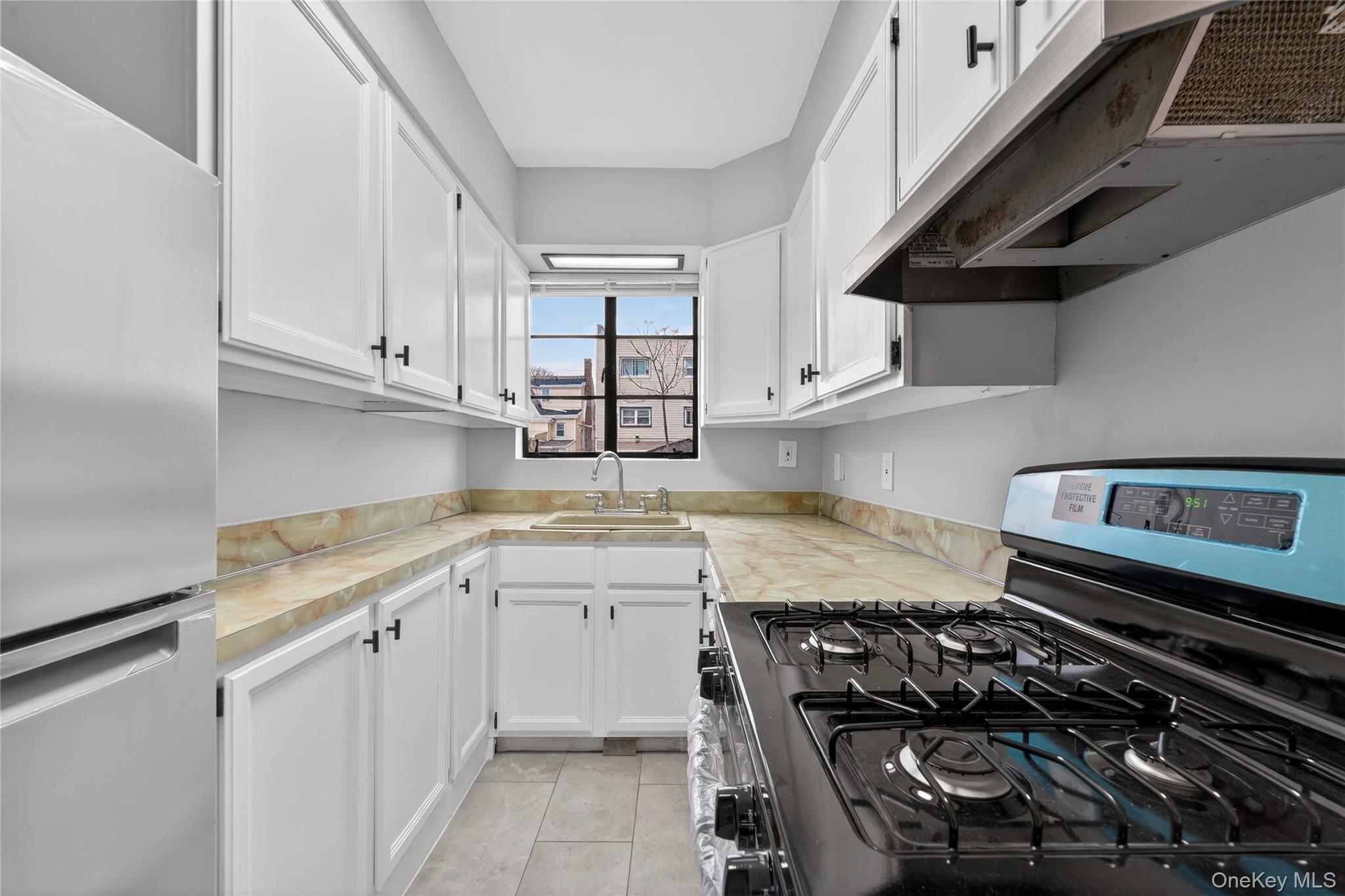 1231 E 223rd Street, Bronx, NY 10466