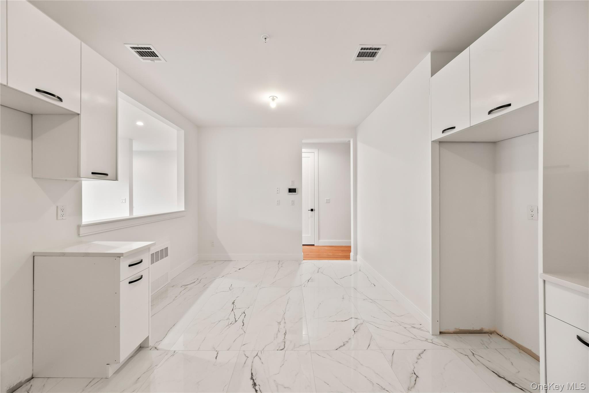 5 Jeffrey Place # 112, Monsey, NY 10952