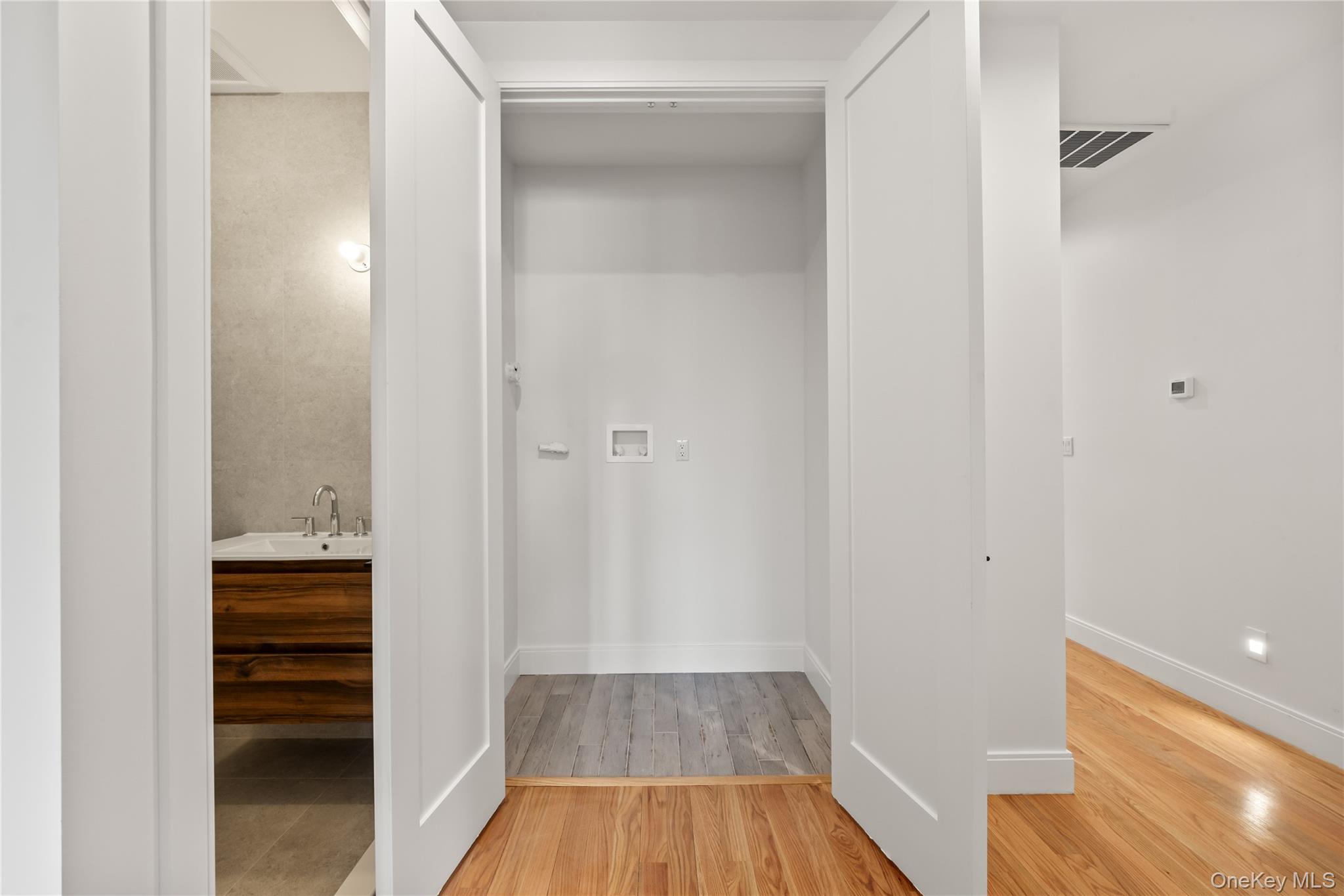 5 Jeffrey Place # 112, Monsey, NY 10952