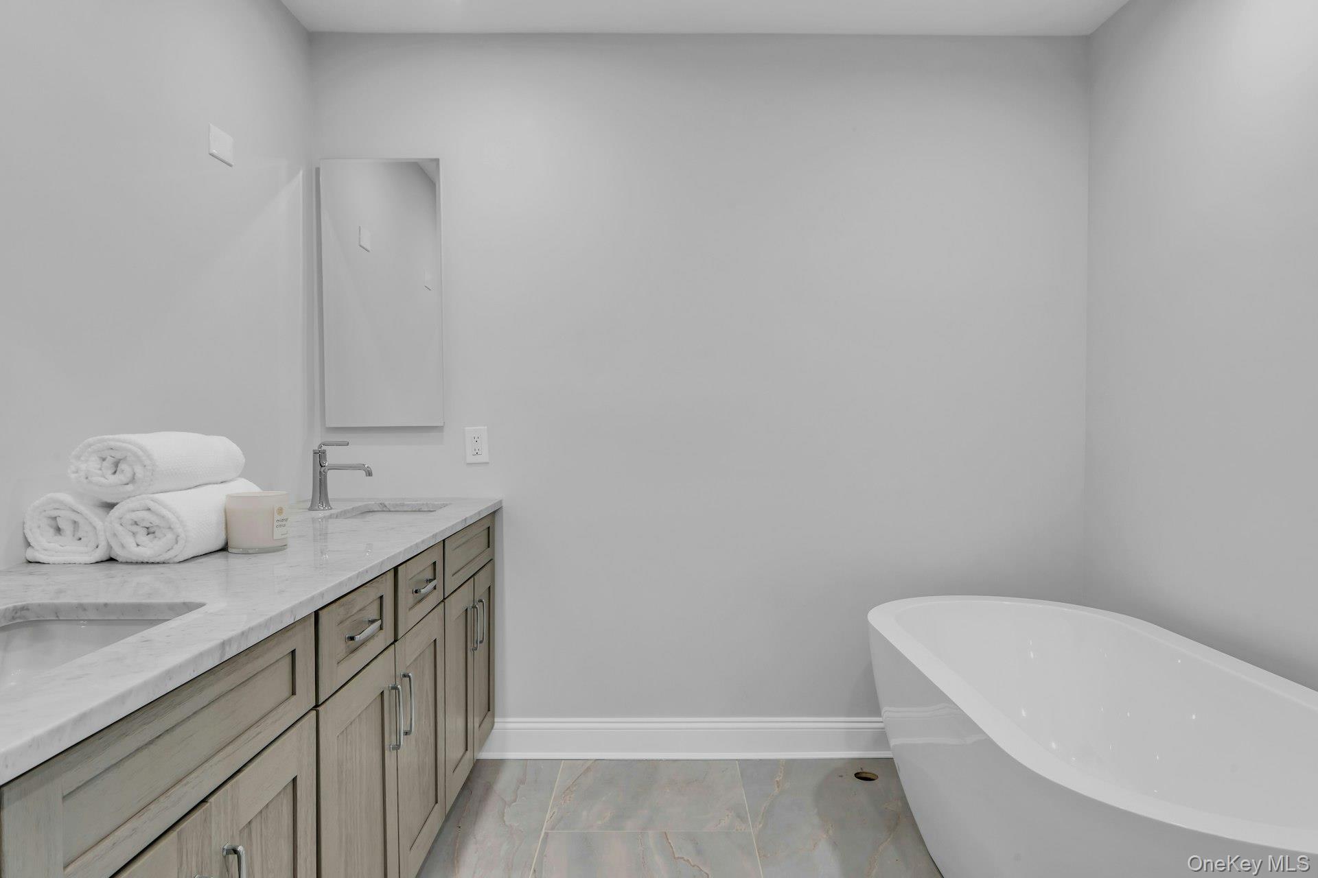 3 Willada Lane, Glen Cove, NY 11542