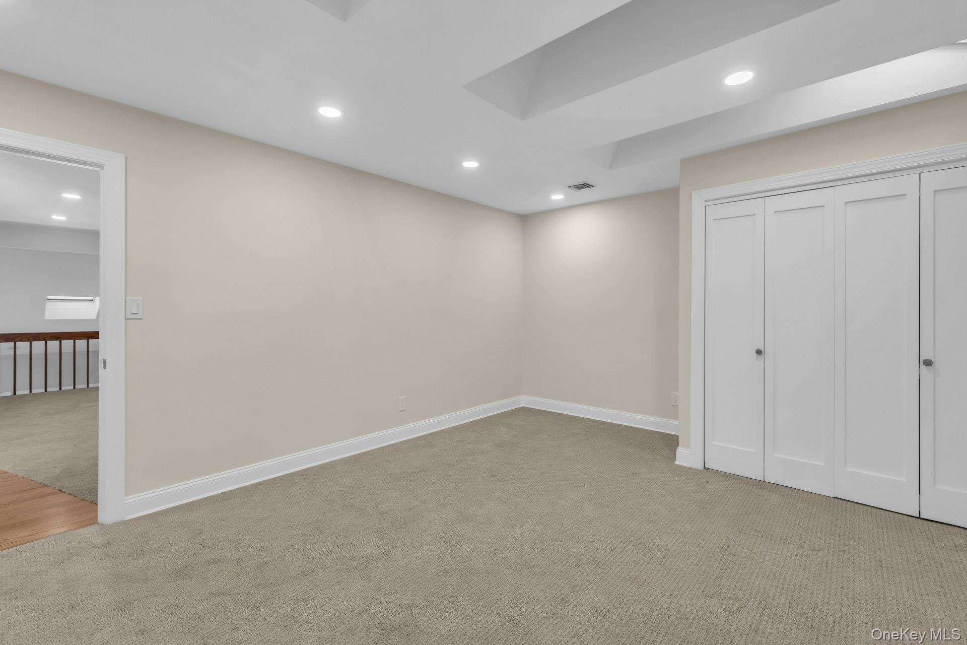 3 Willada Lane, Glen Cove, NY 11542