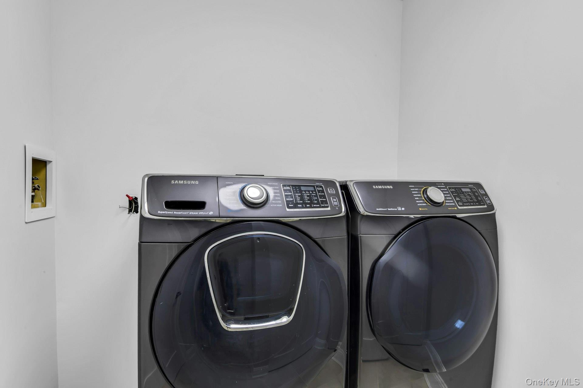 3 Willada Lane, Glen Cove, NY 11542