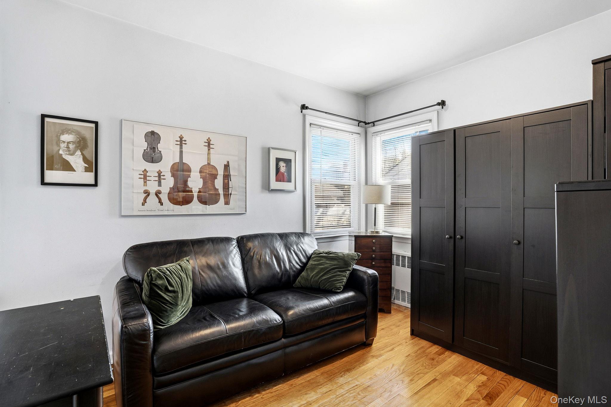 64 W Fenimore Street, Valley Stream, NY 11580