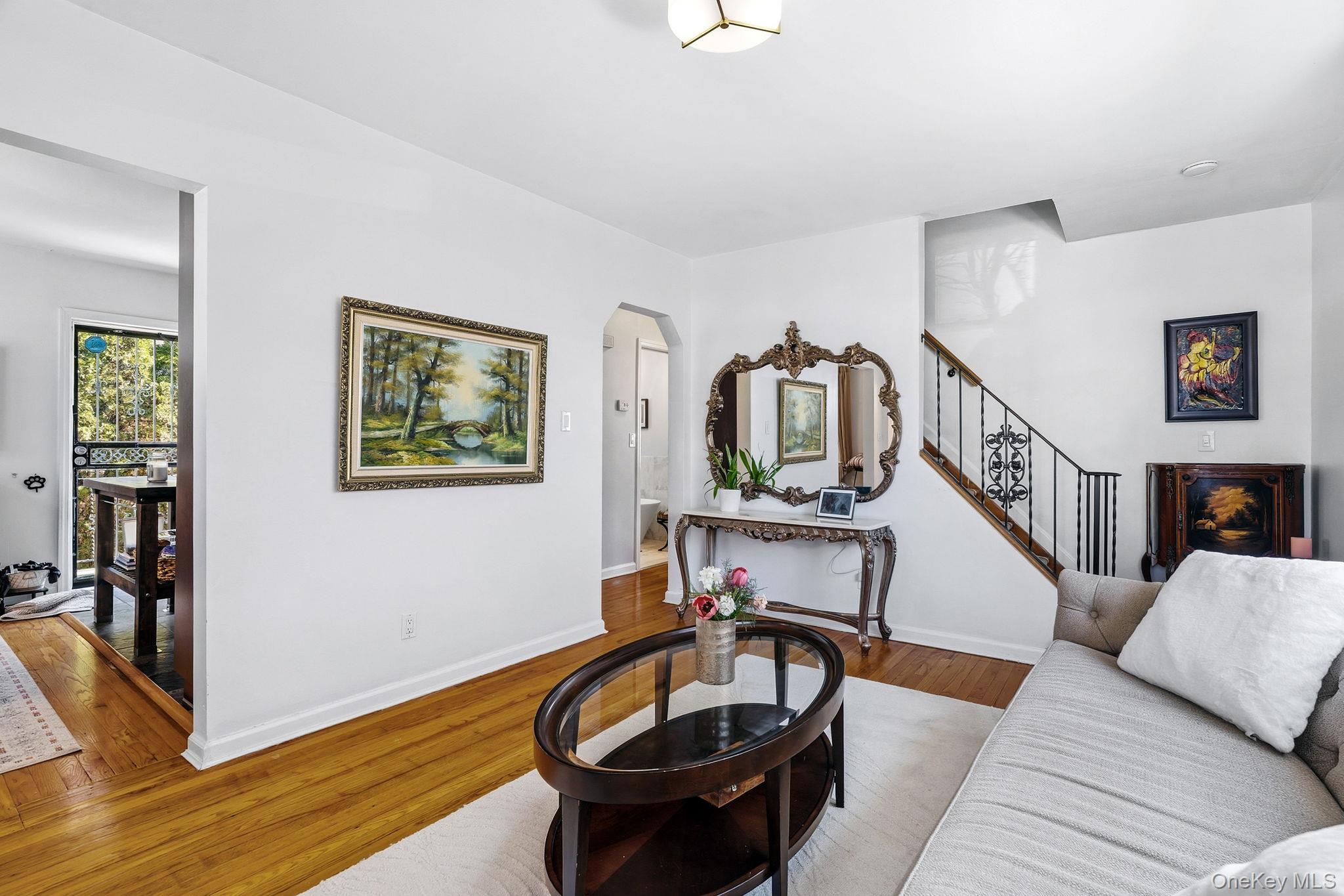 64 W Fenimore Street, Valley Stream, NY 11580