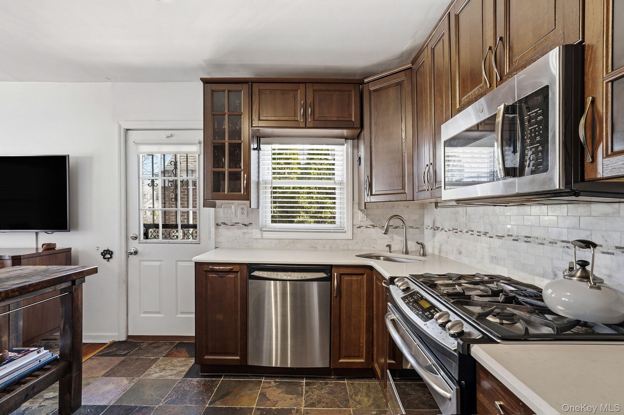 64 W Fenimore Street, Valley Stream, NY 11580