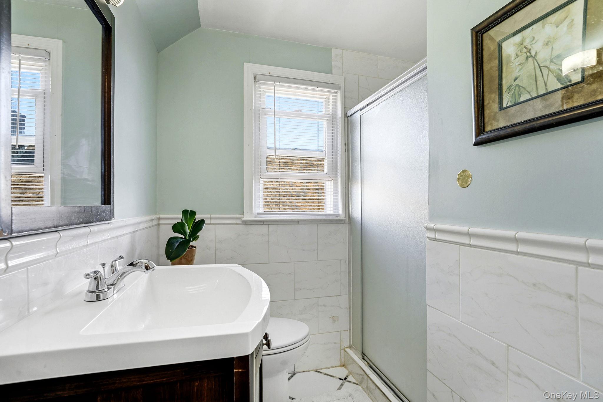 64 W Fenimore Street, Valley Stream, NY 11580