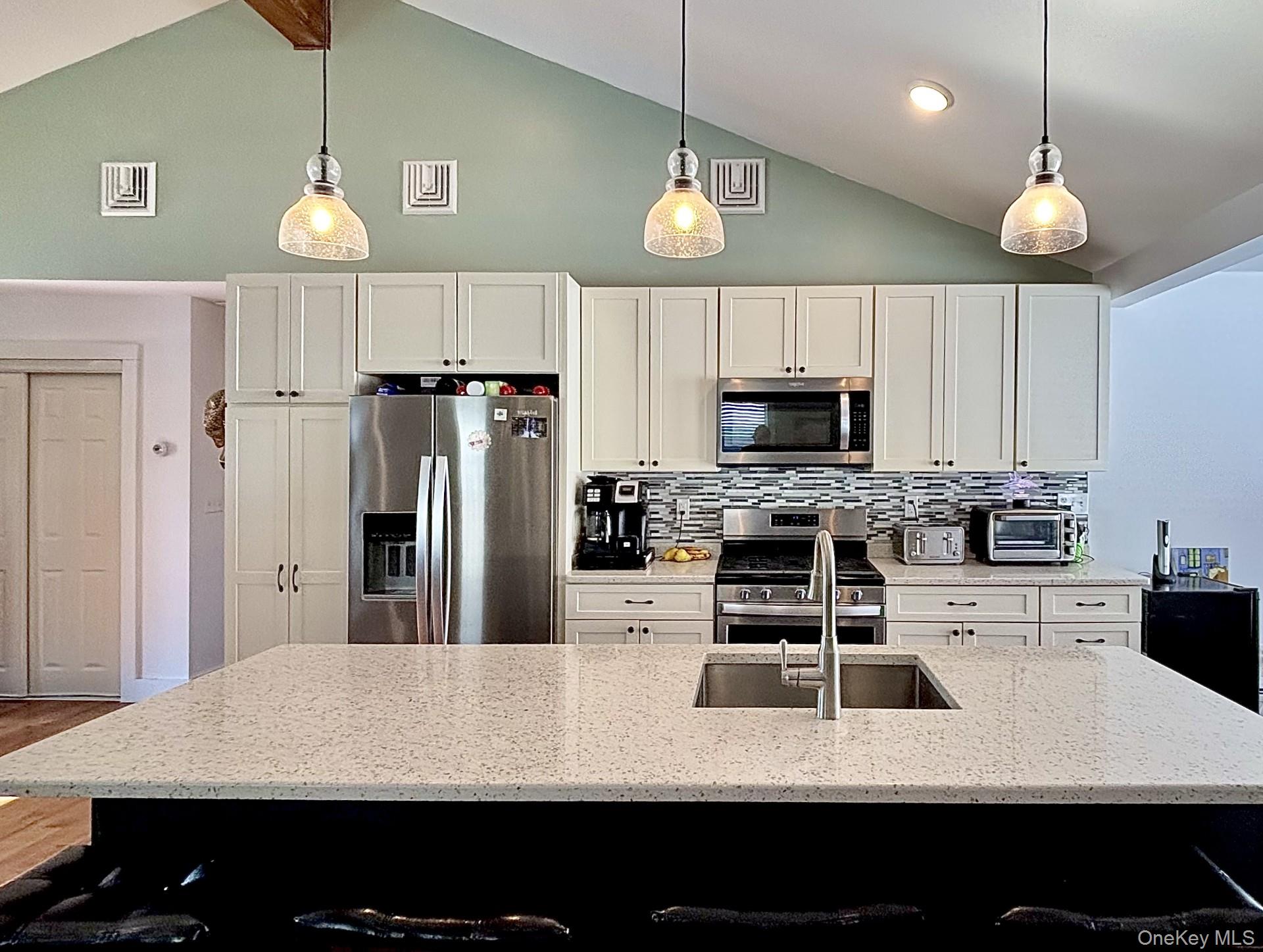 71 Frost Road, Rhinebeck, NY 12572