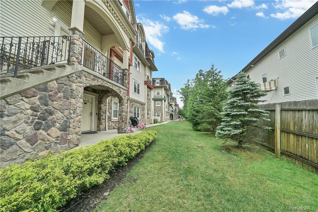 8 Elm Street # 112, Spring Valley, NY 10977