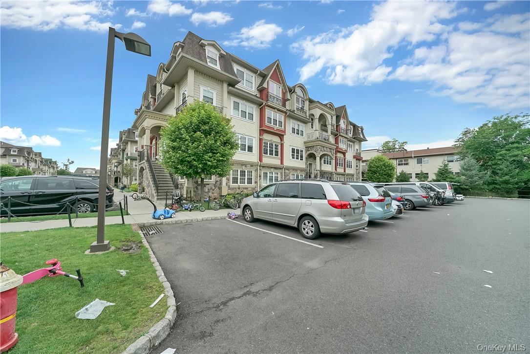 8 Elm Street # 112, Spring Valley, NY 10977