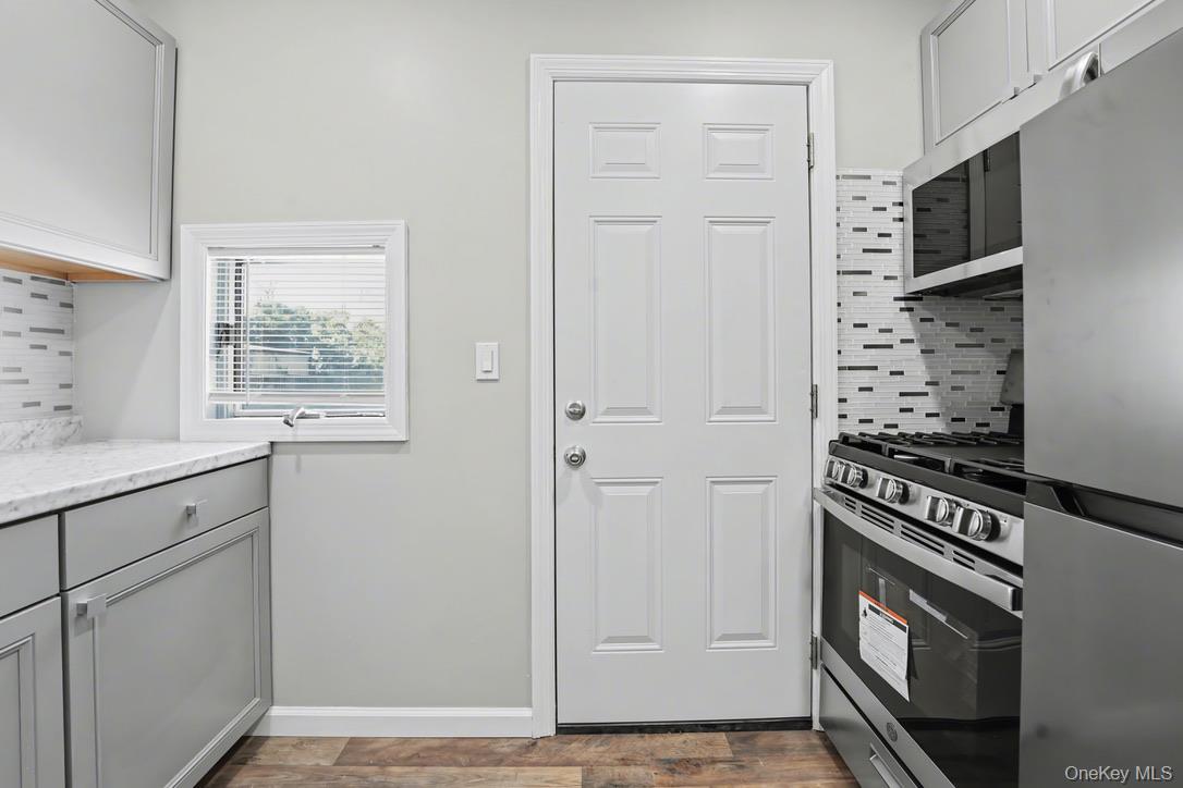 7 S Atlantic Street # 1REAR, Bay Shore, NY 11706