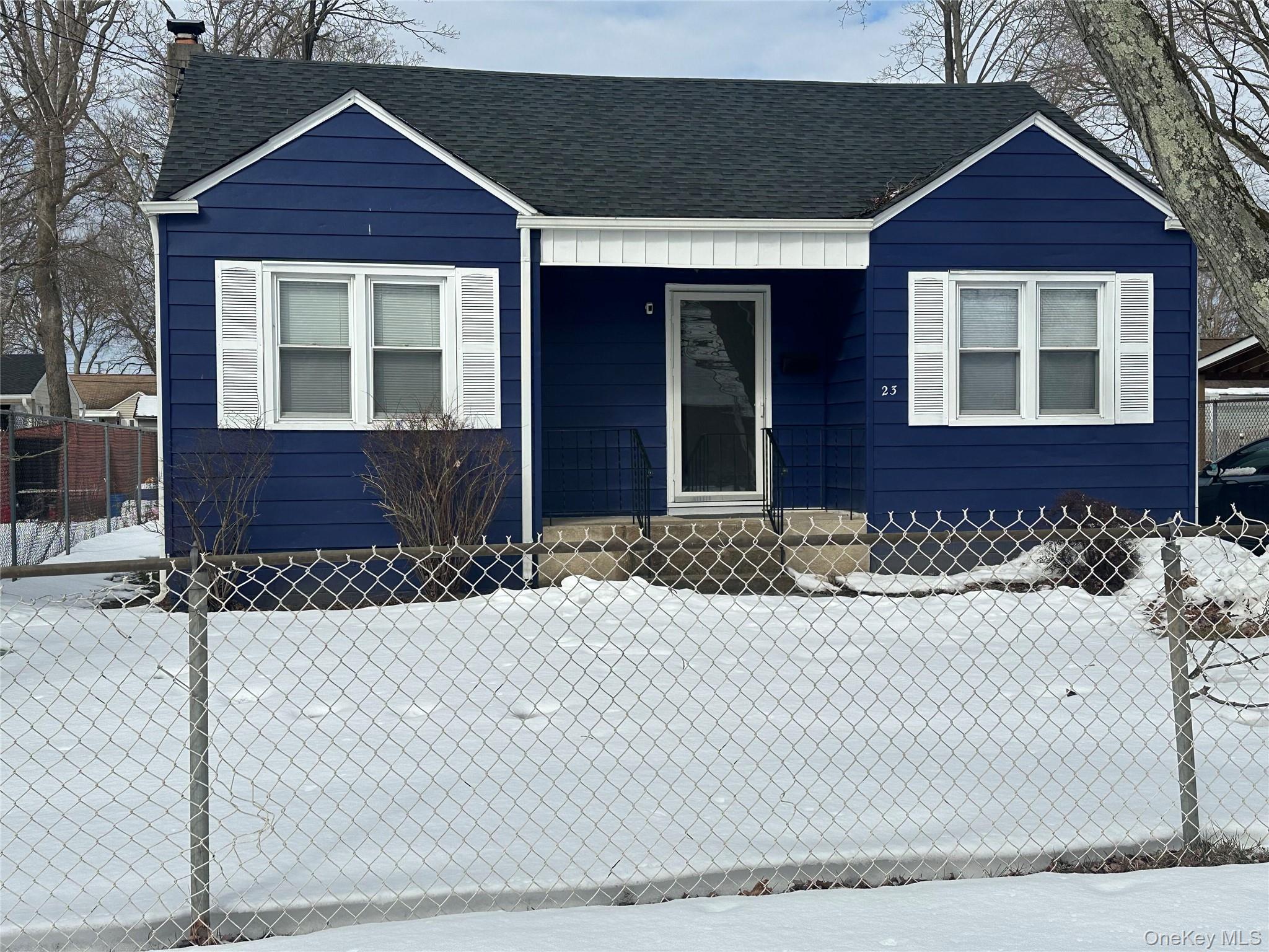 23 Hemlock Street, Wyandanch, NY 11798