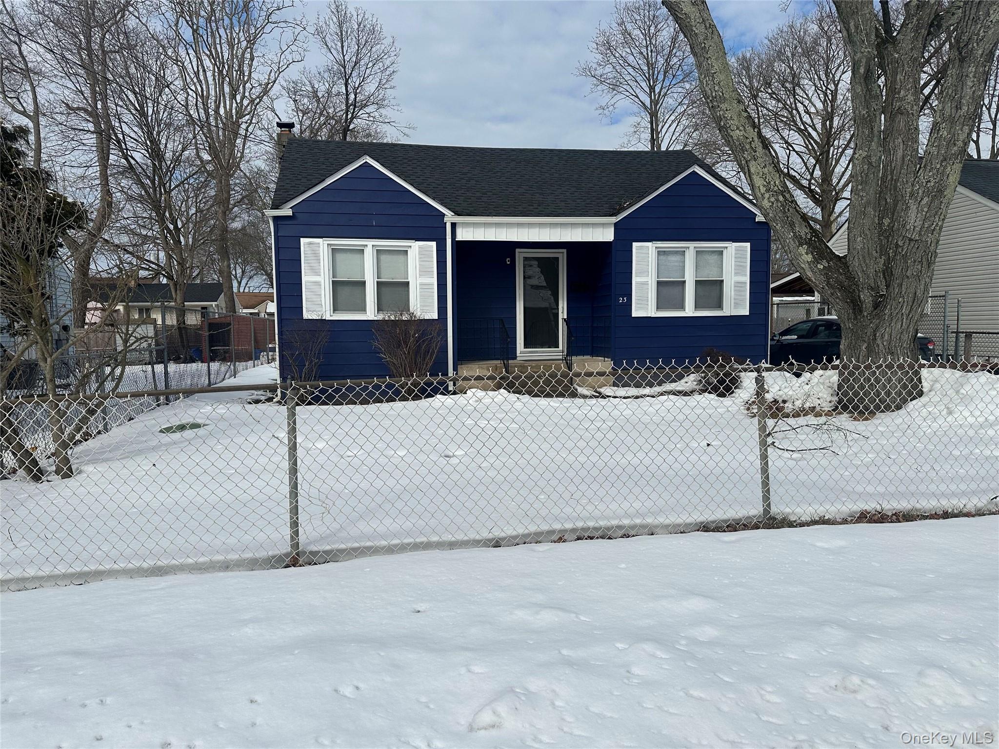 23 Hemlock Street, Wyandanch, NY 11798