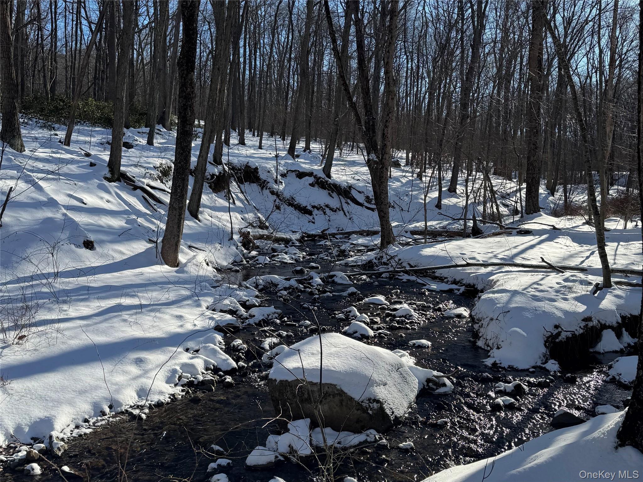 1081 E Mountain Road S, Cold Spring, NY 10516