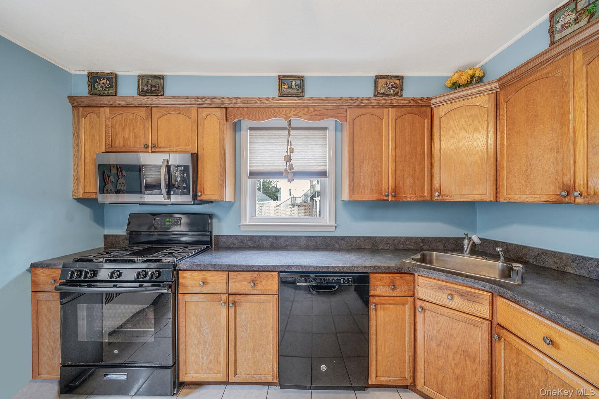 180 25th Street, Copiague, NY 11726