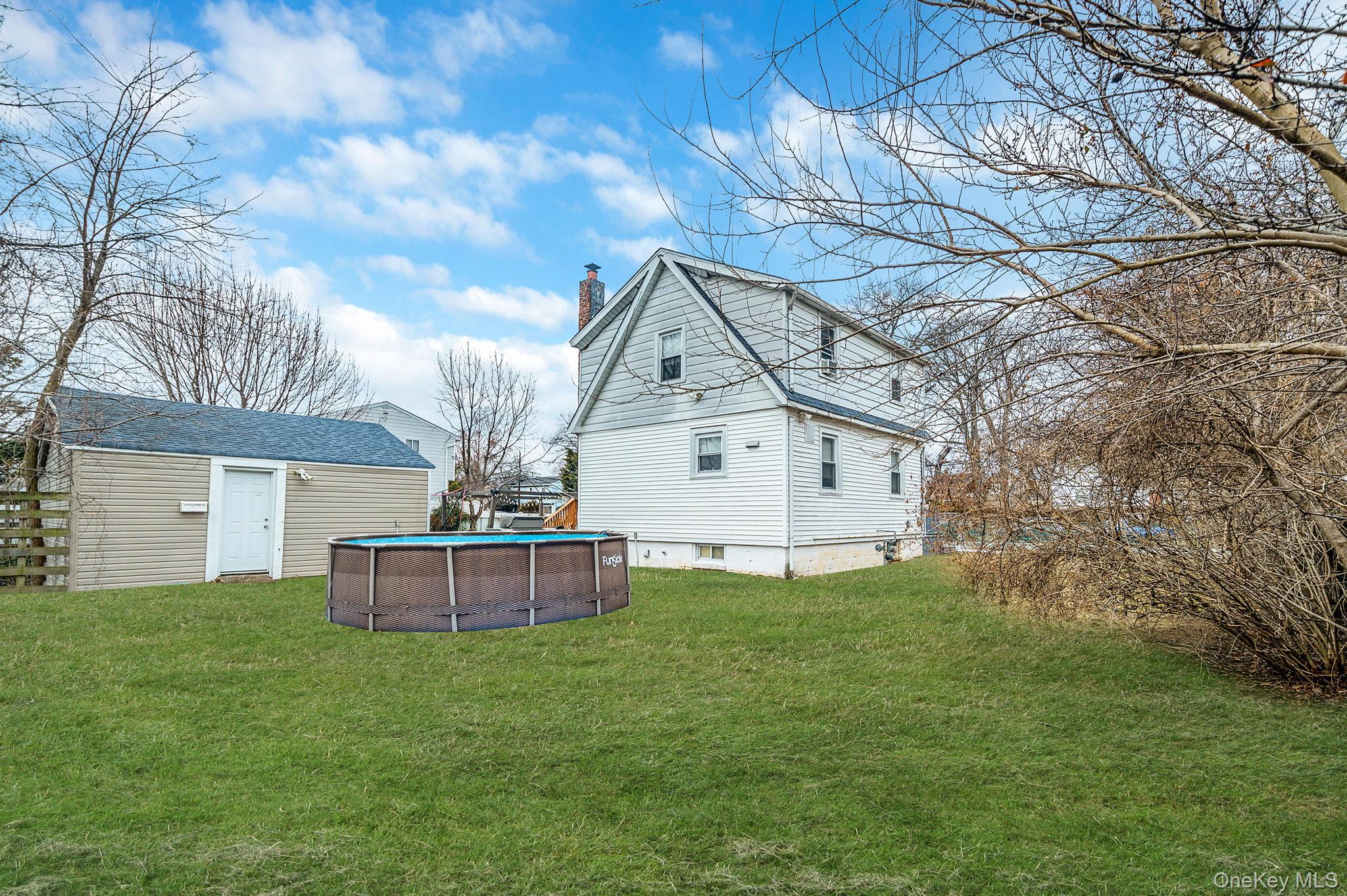 180 25th Street, Copiague, NY 11726