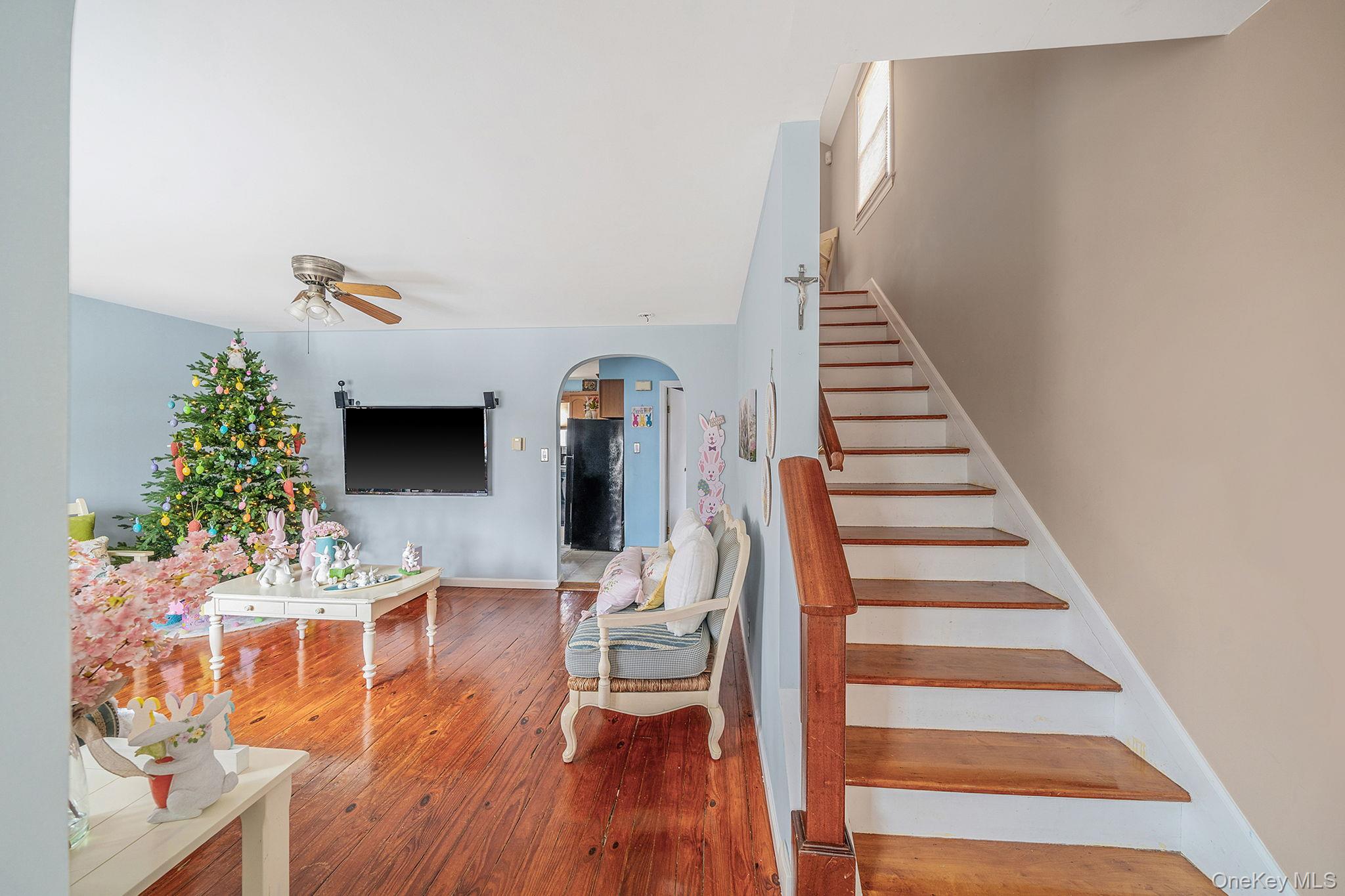 180 25th Street, Copiague, NY 11726