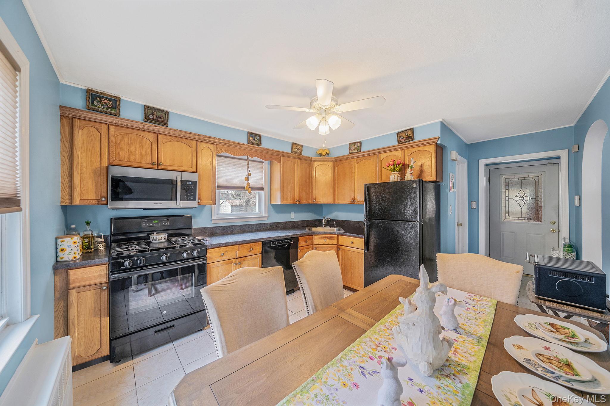 180 25th Street, Copiague, NY 11726