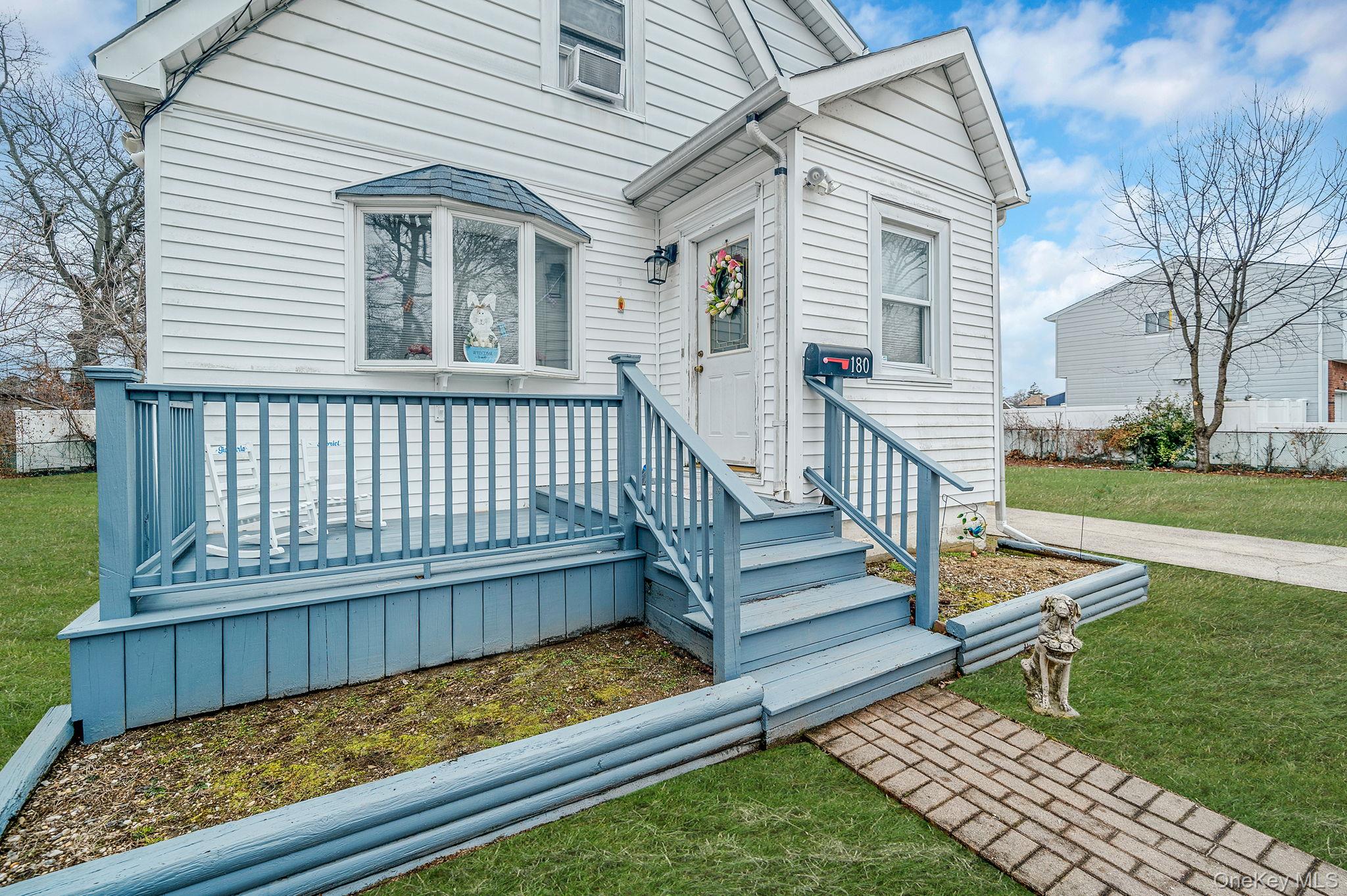 180 25th Street, Copiague, NY 11726