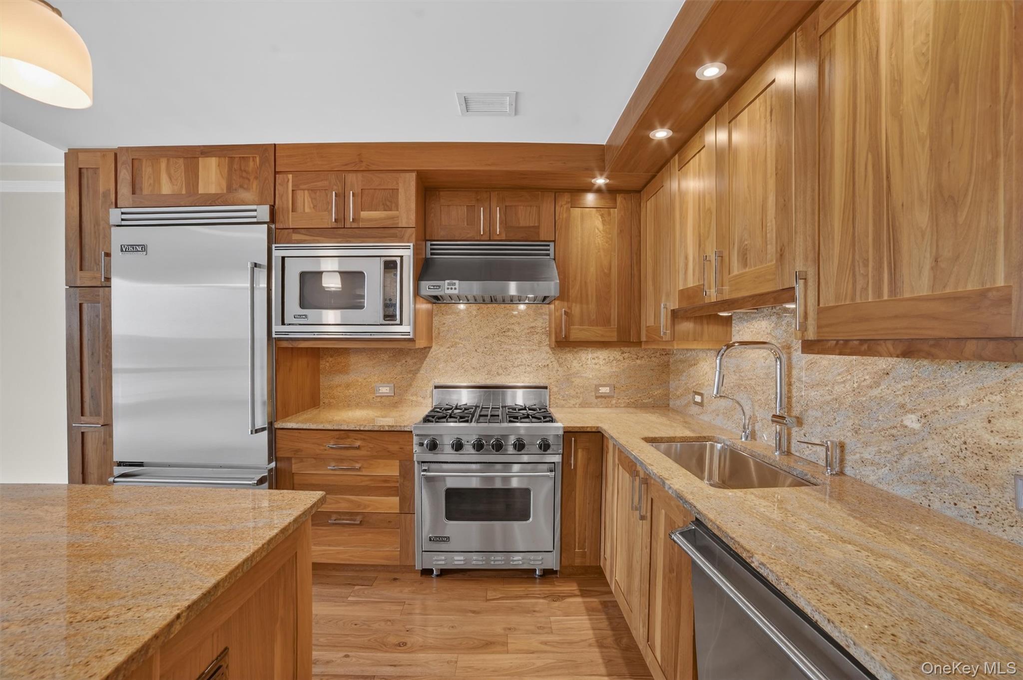 5 Renaissance Square # 19B, White Plains, NY 10601