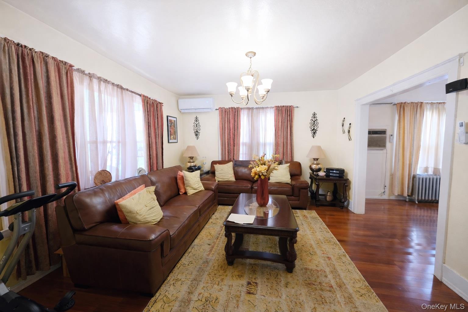 2725 Fenton Avenue, Bronx, NY 10469