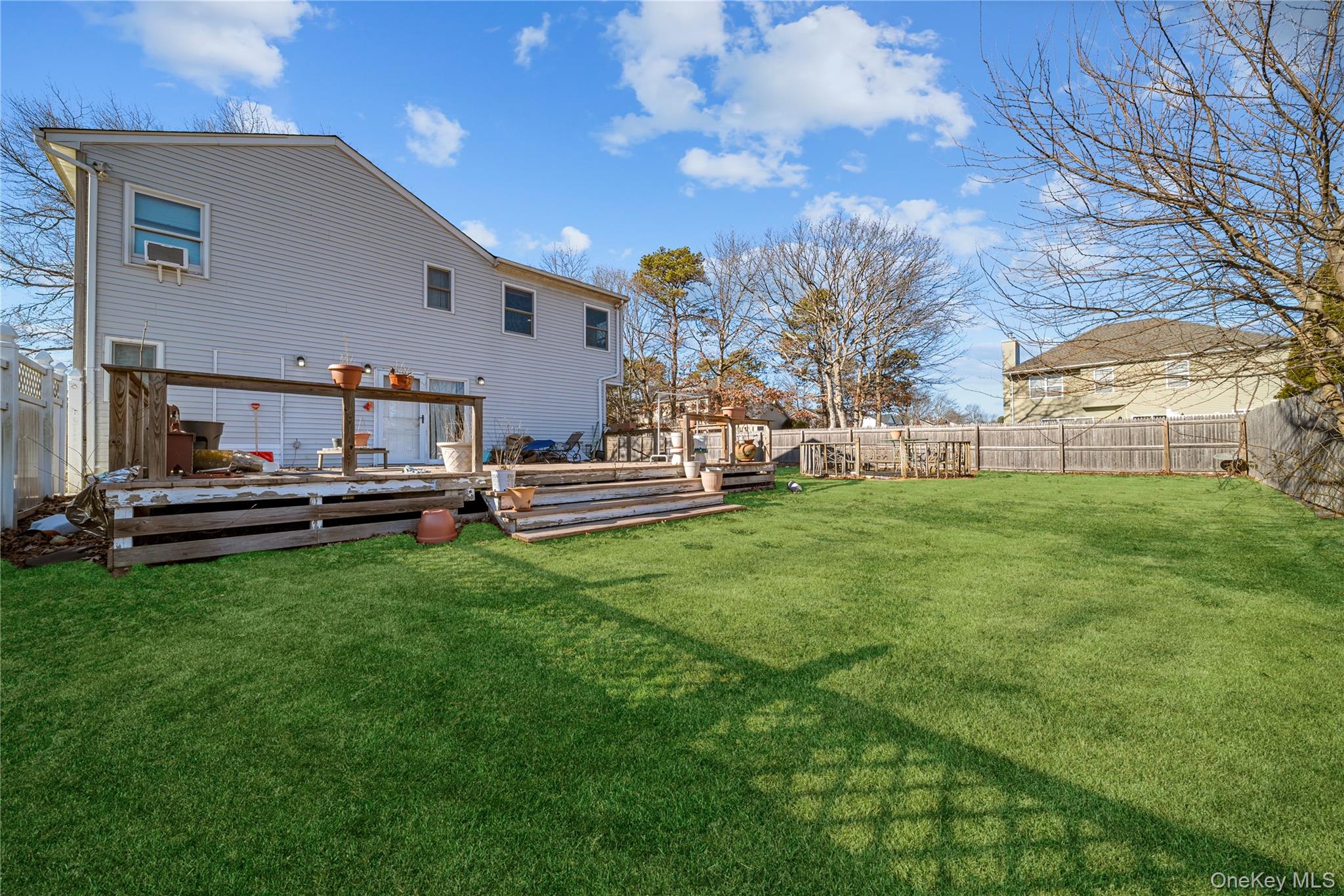 11 Locust Avenue, Coram, NY 11727