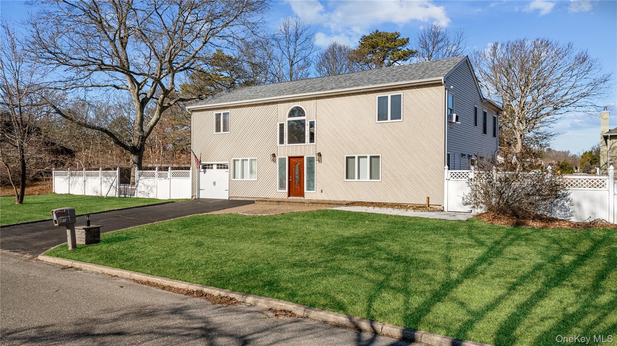 11 Locust Avenue, Coram, NY 11727