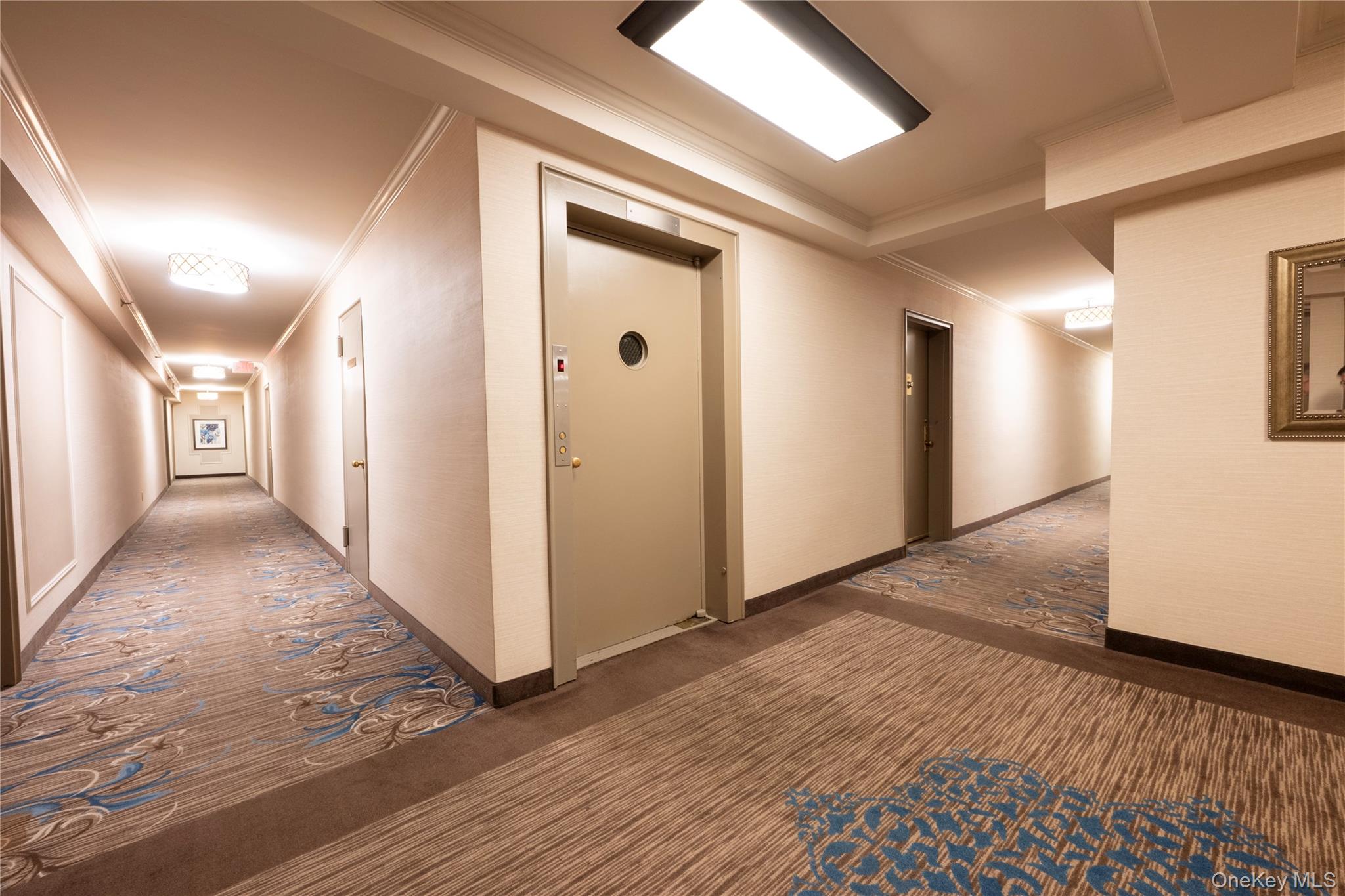 50 Brompton Road # 2H, Great Neck, NY 11021