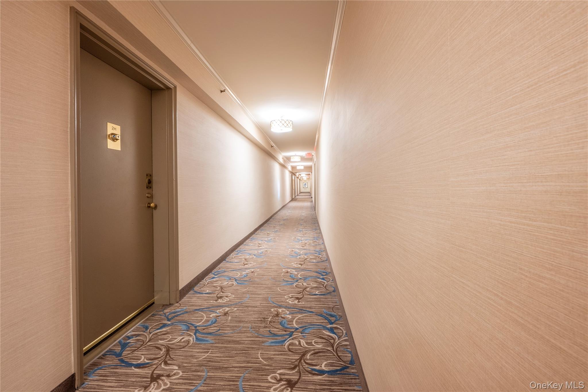 50 Brompton Road # 2H, Great Neck, NY 11021