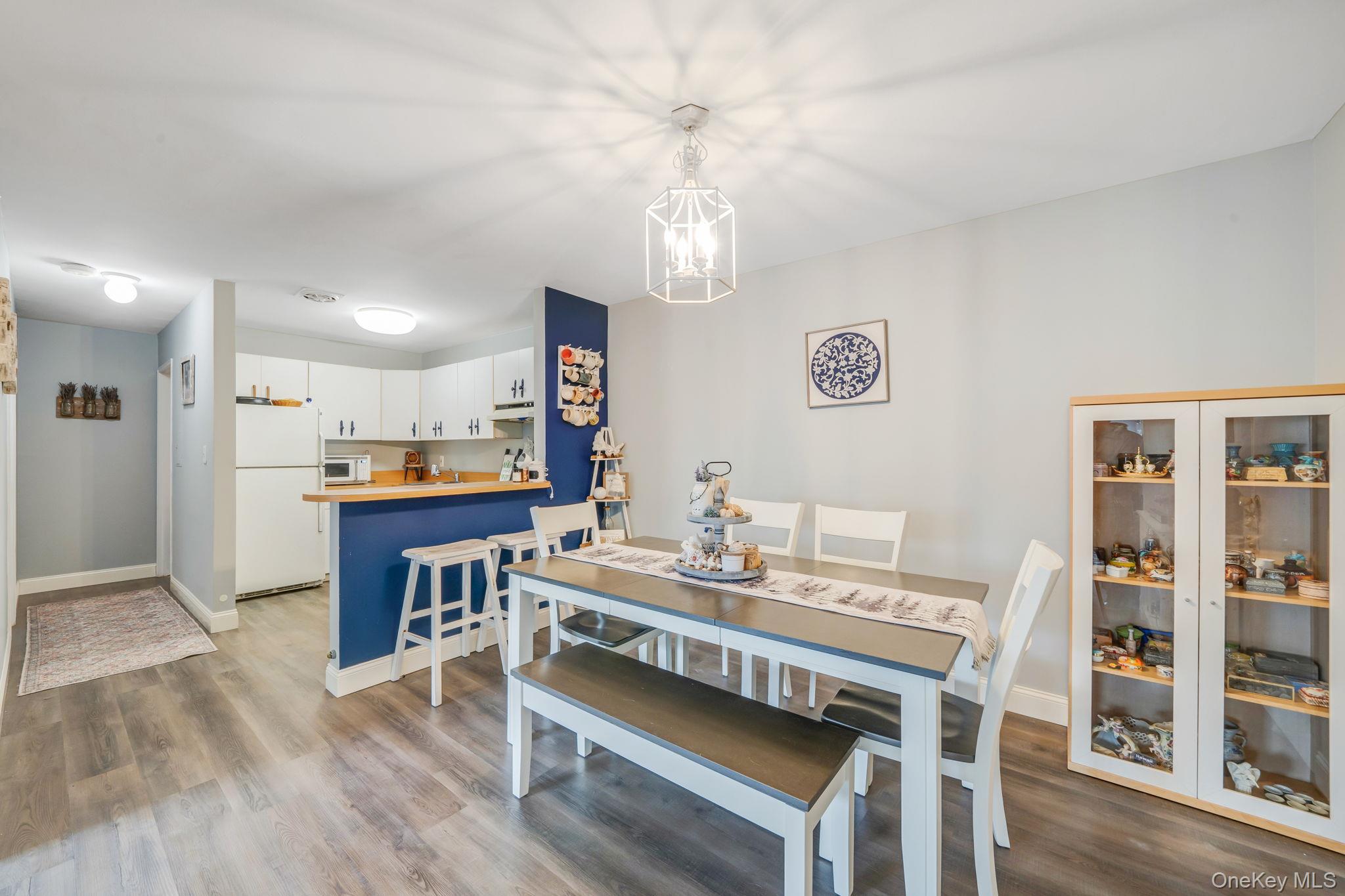 100 Connetquot Avenue # 7, East Islip, NY 11730