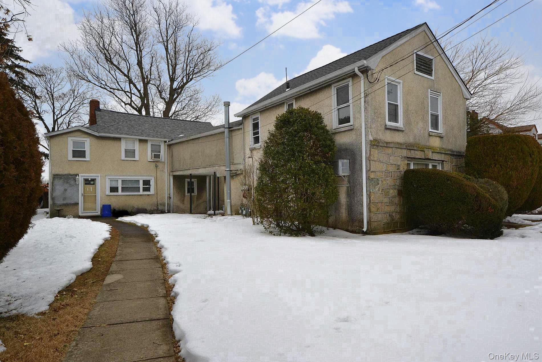 463 S Bayview Avenue, Freeport, NY 11520