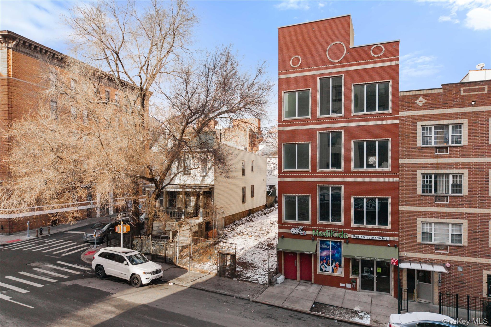 333 E 188th Street, Bronx, NY 10458