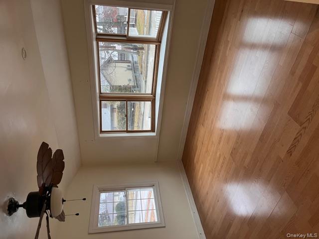 49 Manor Road, Valley Stream, NY 11580