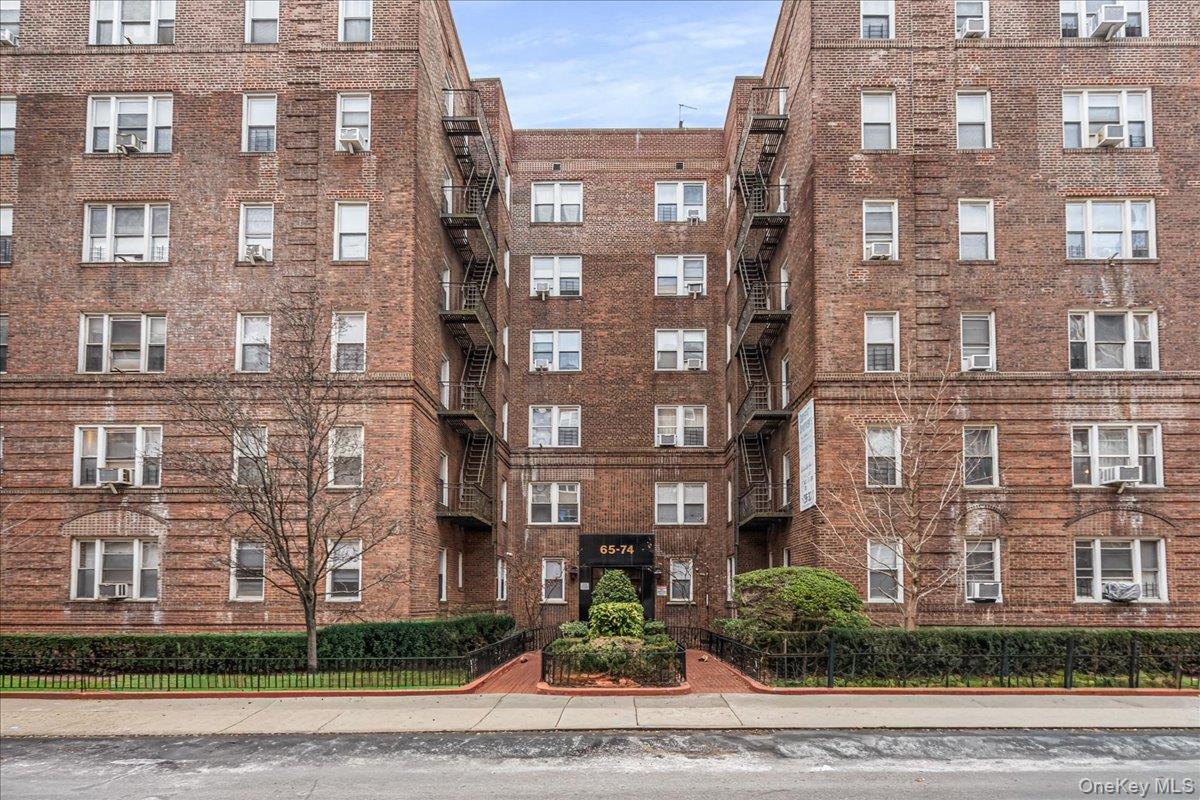 65-74 Saunders Street # 6J, Rego Park, NY 11374
