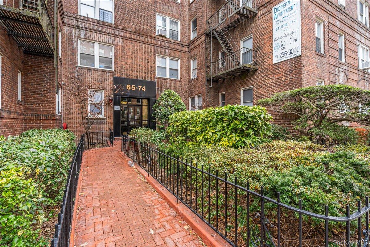 65-74 Saunders Street # 6J, Rego Park, NY 11374