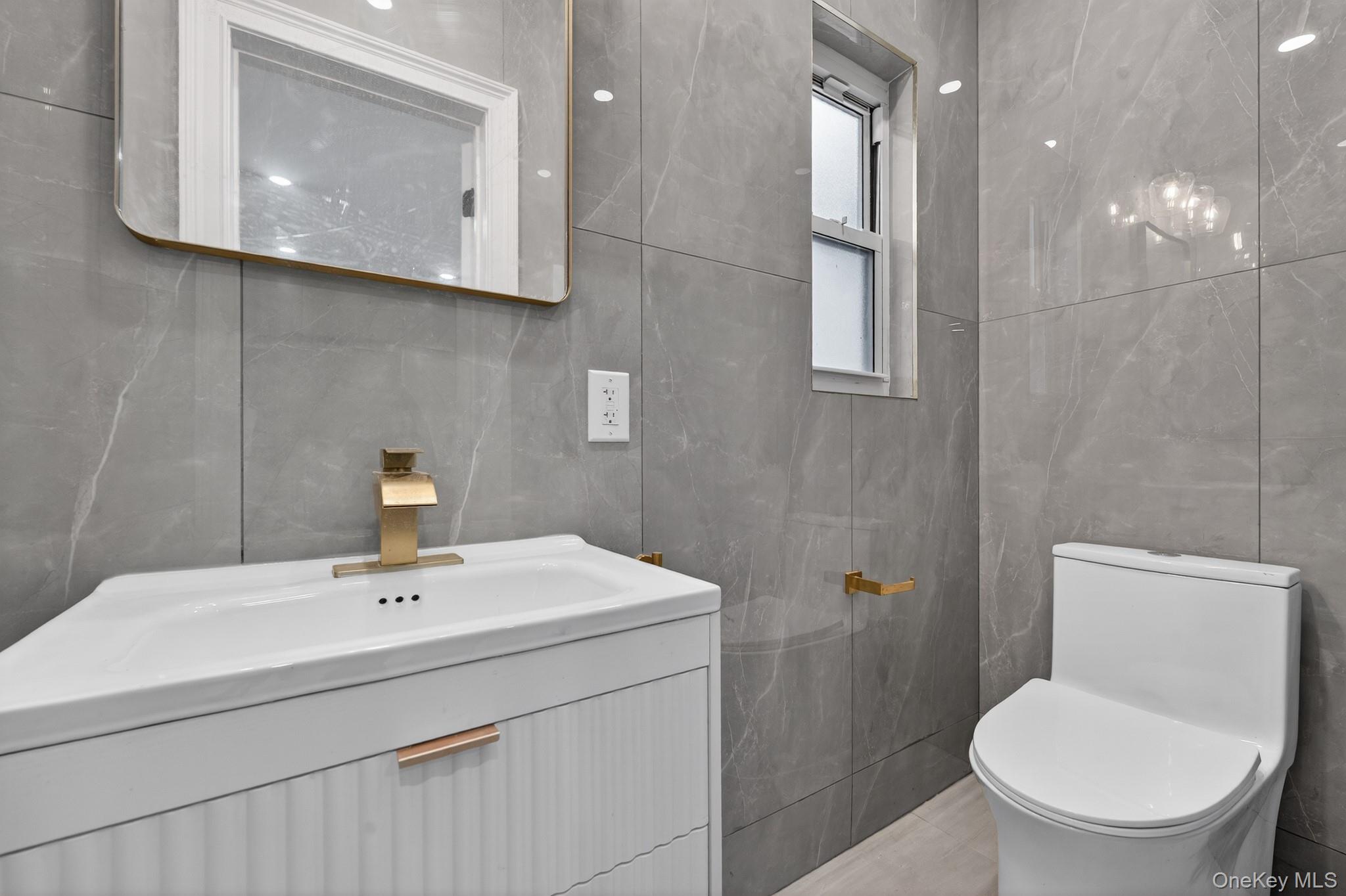 4058 Murdock Avenue, Bronx, NY 10466