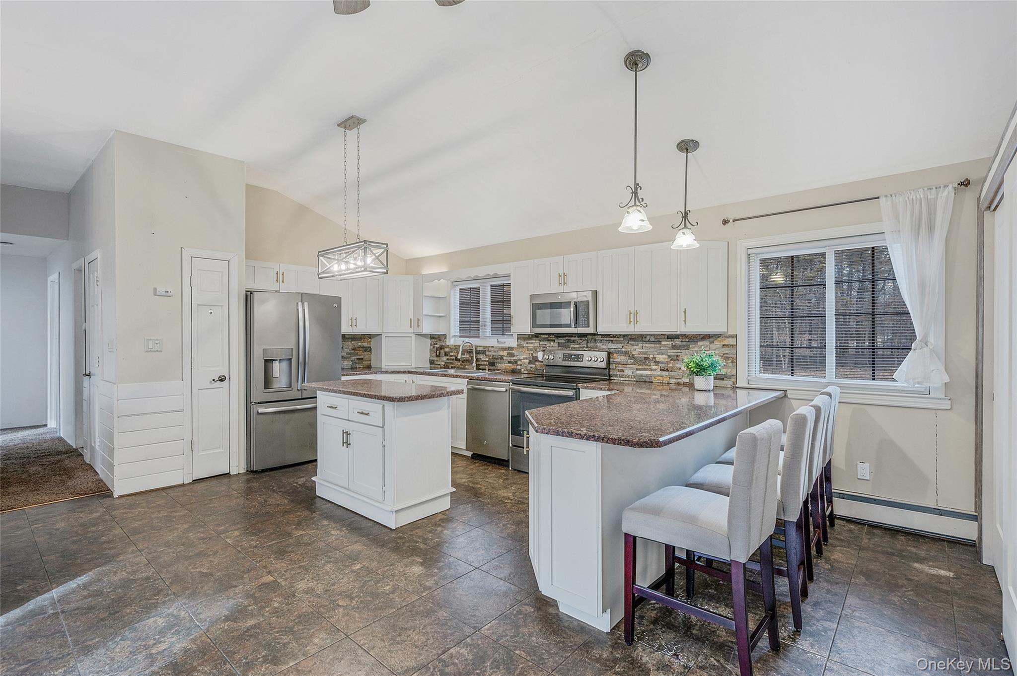 43 Madeline Road, Ridge, NY 11961