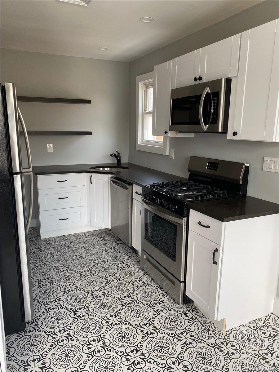 122 E Fulton Street # upper, Long Beach, NY 11561