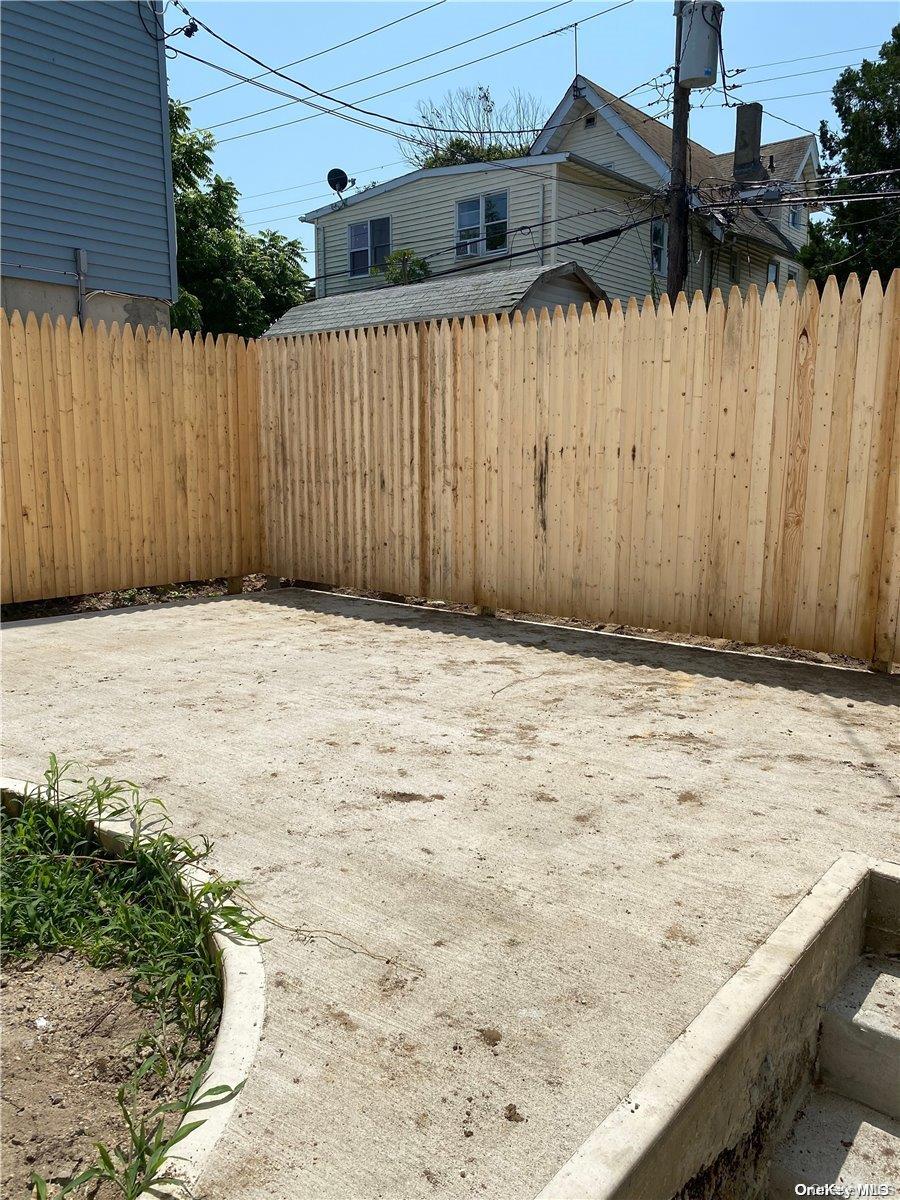 122 E Fulton Street # lower, Long Beach, NY 11561