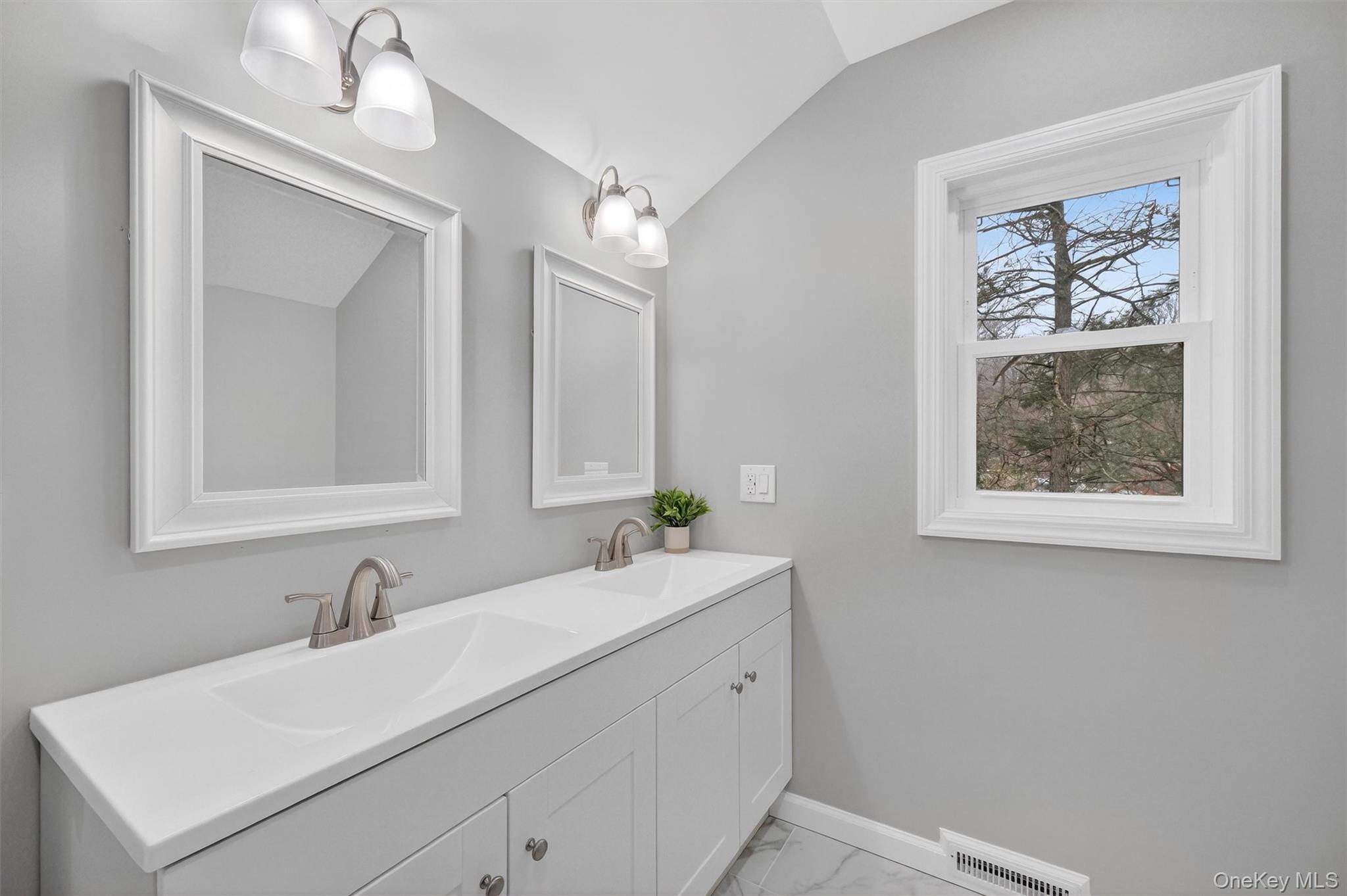 35 Avon Road, Lake Peekskill, NY 10537