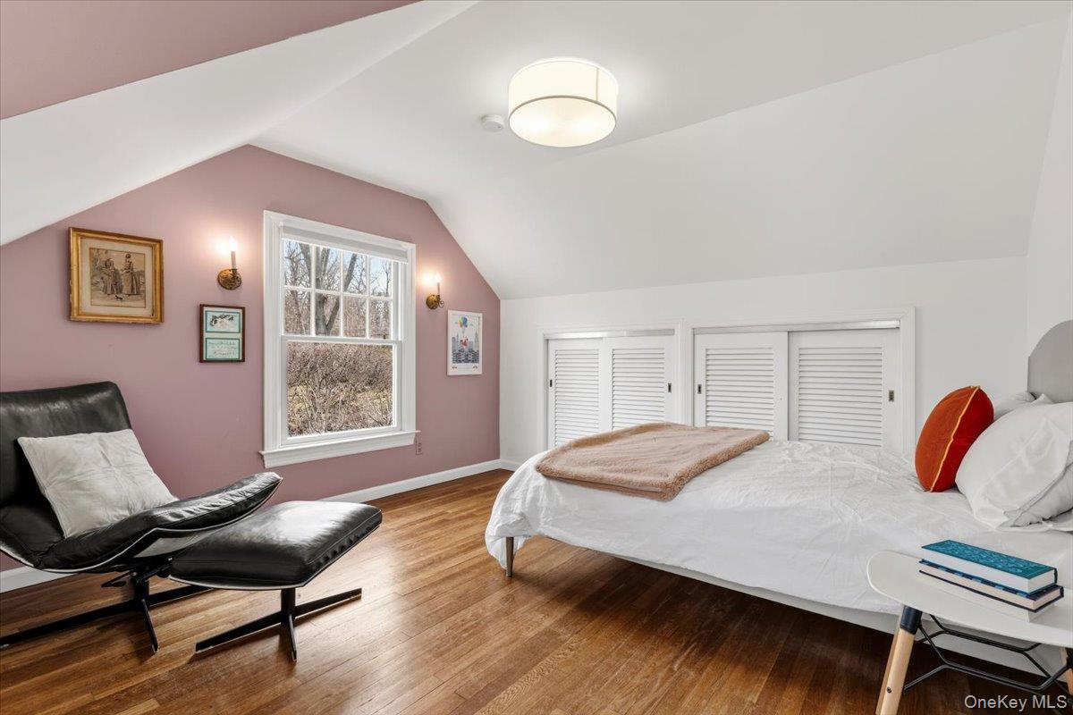 8 Douglas Circle, Rye, NY 10580