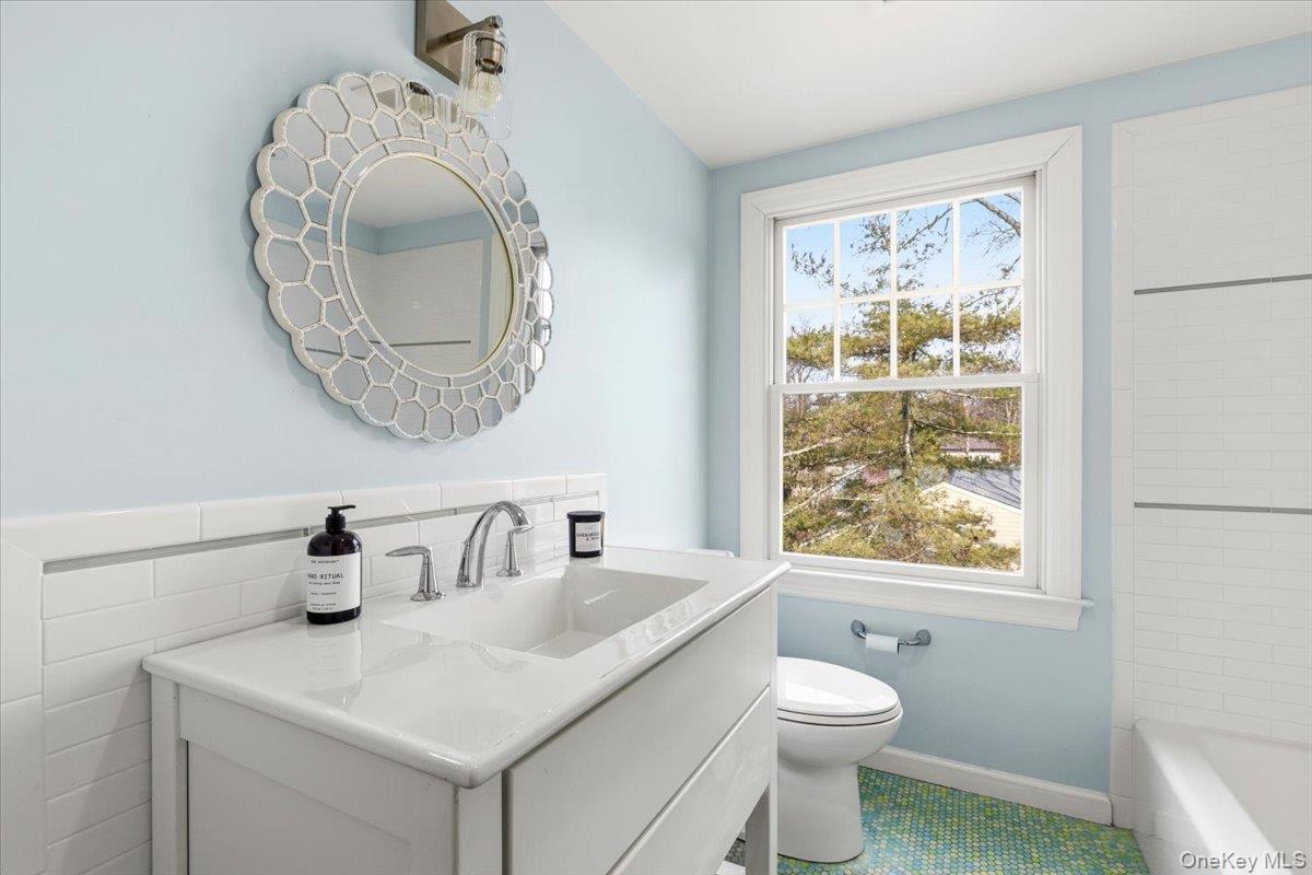 8 Douglas Circle, Rye, NY 10580