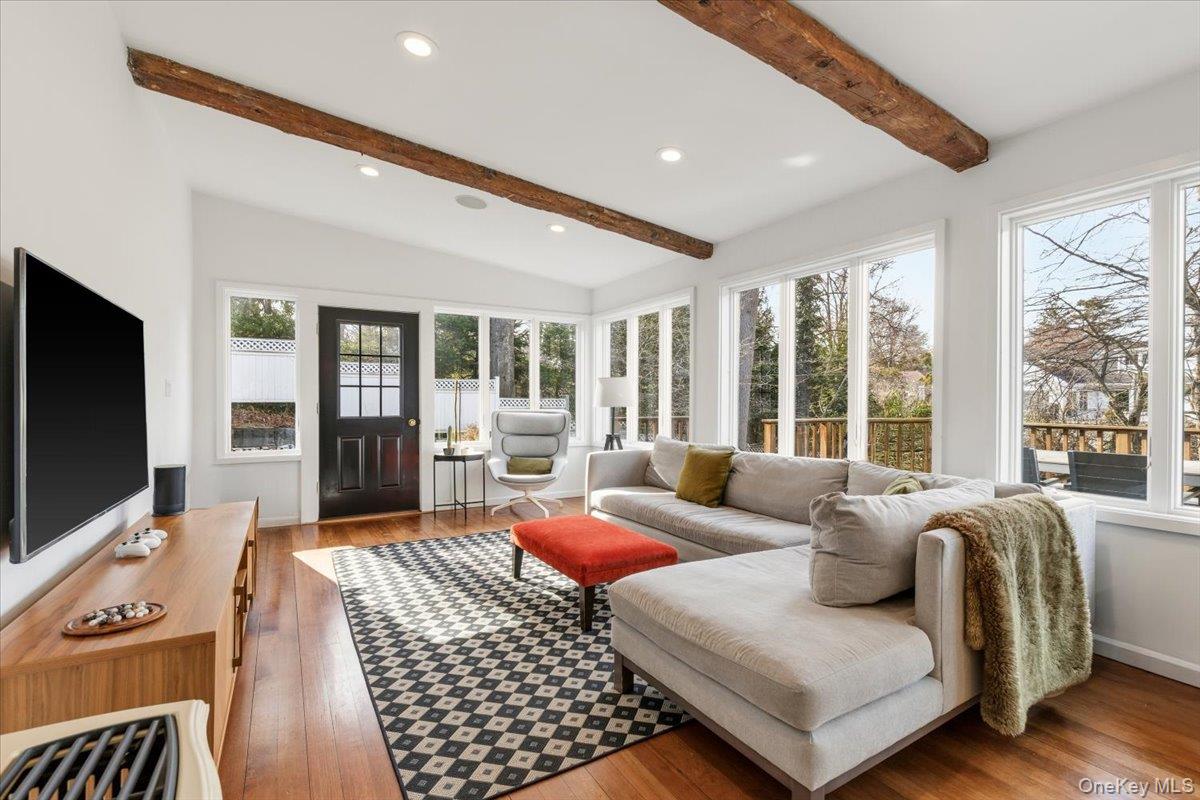 8 Douglas Circle, Rye, NY 10580