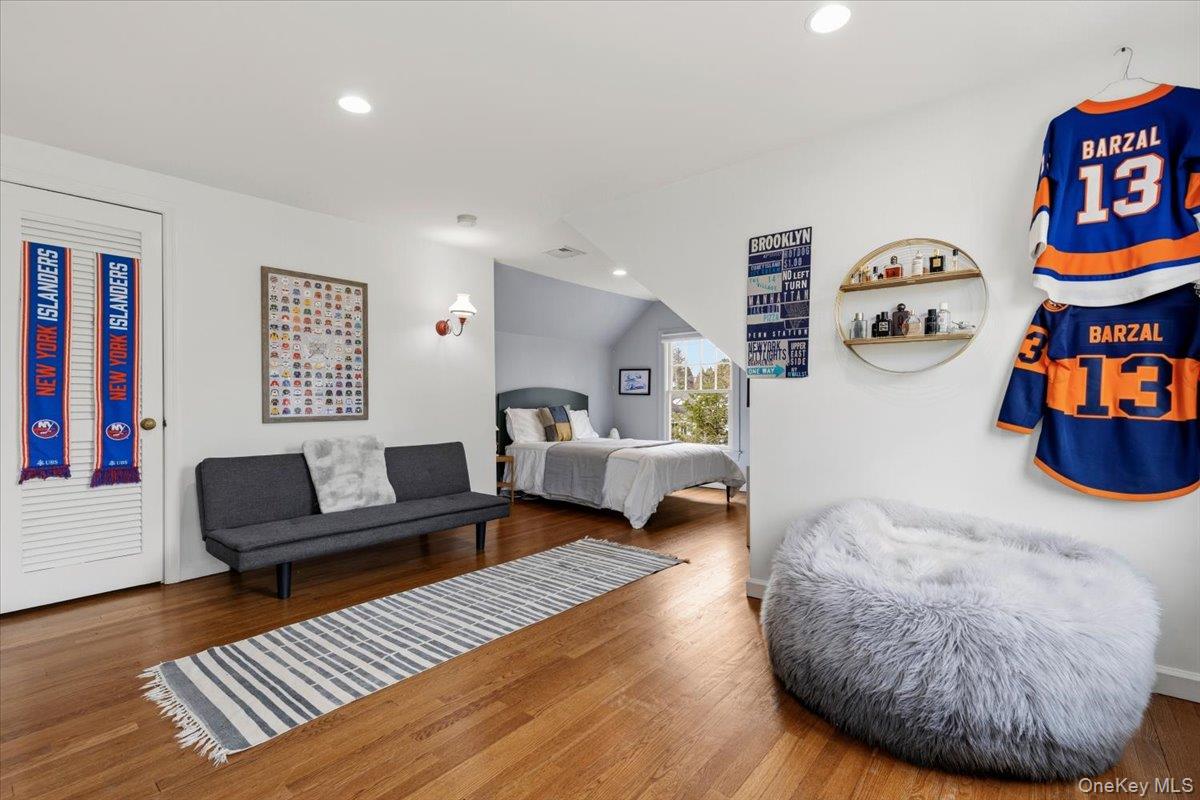 8 Douglas Circle, Rye, NY 10580