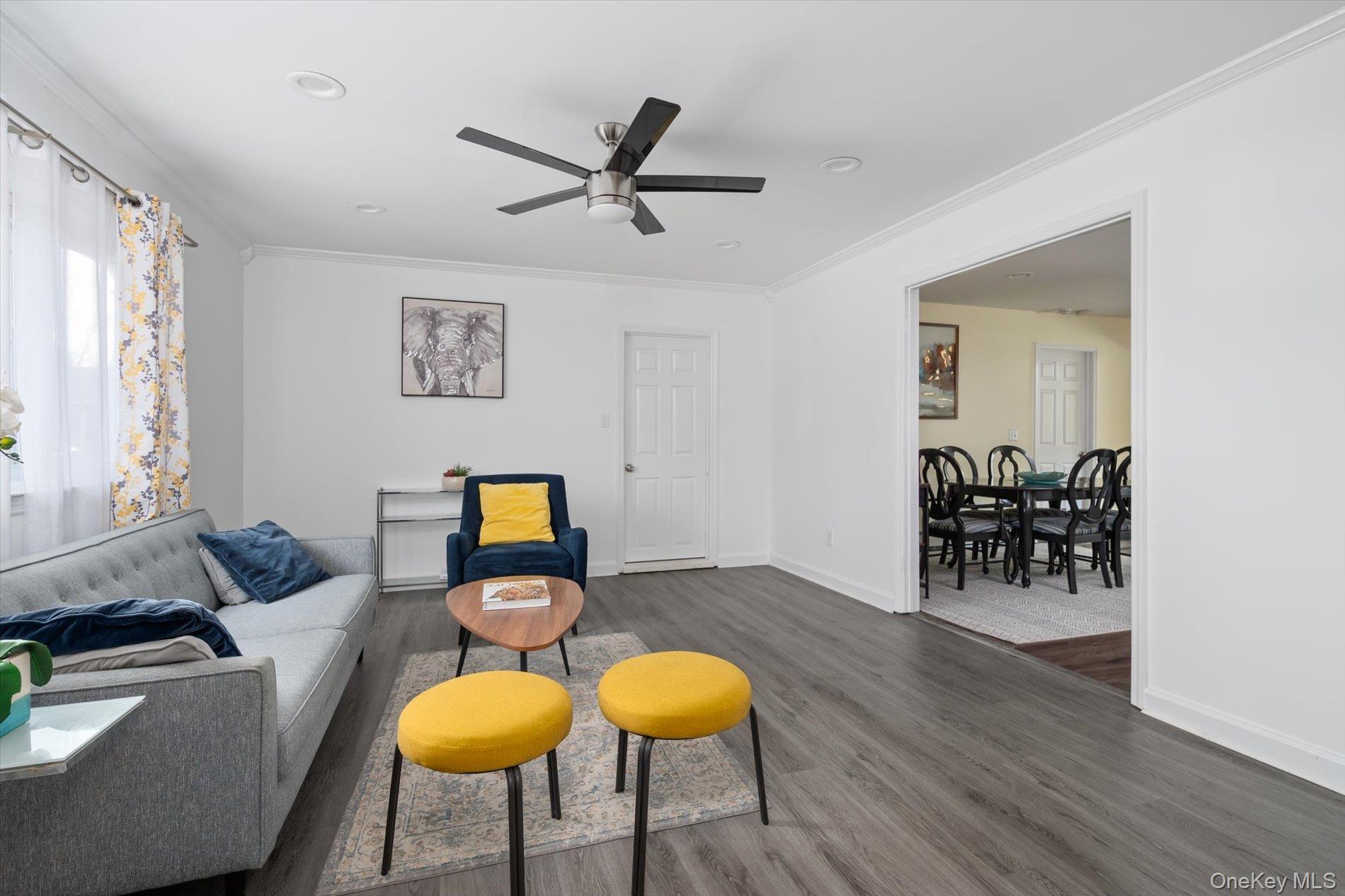 1 Park Court, Smithtown, NY 11787