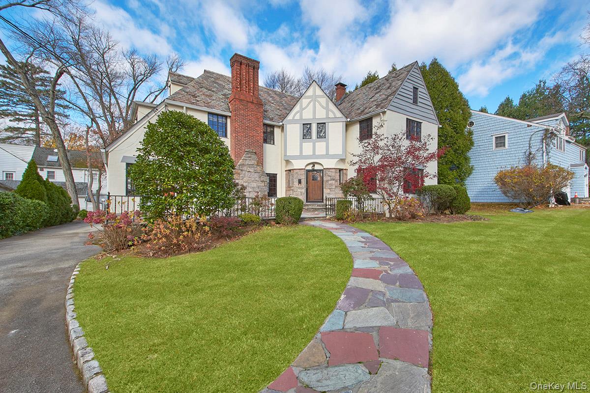 216 Hartsdale Avenue, White Plains, NY 10606