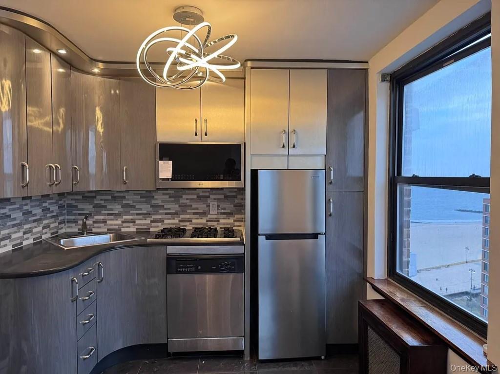 40 Brighton 1st Road # 15M, Brooklyn, NY 11235