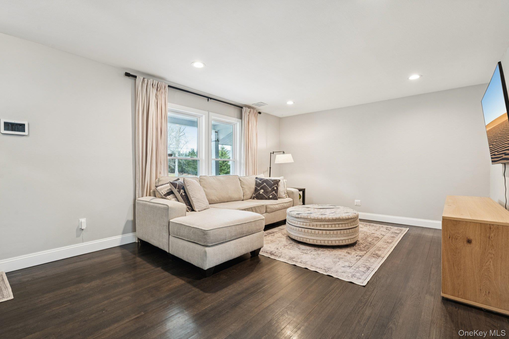 65 Beachfern Road, Center Moriches, NY 11934