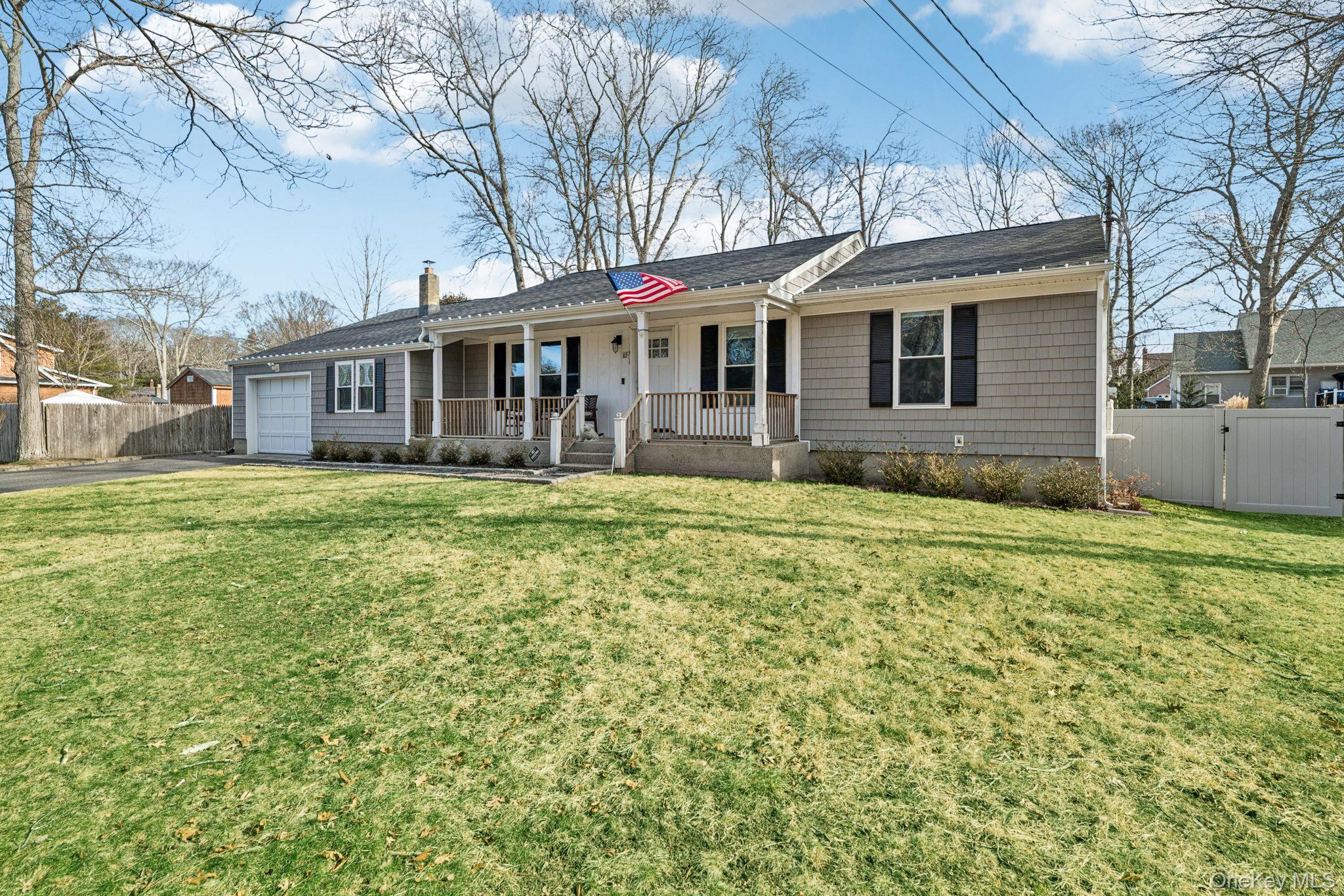 65 Beachfern Road, Center Moriches, NY 11934