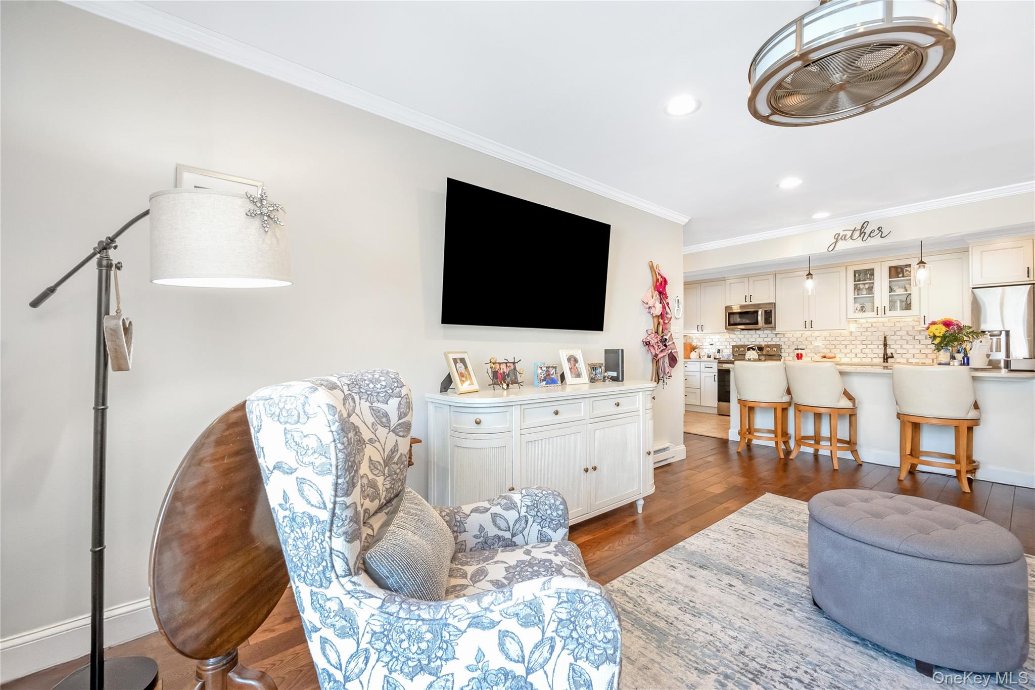 203 Cabot Court S, Saint James, NY 11780